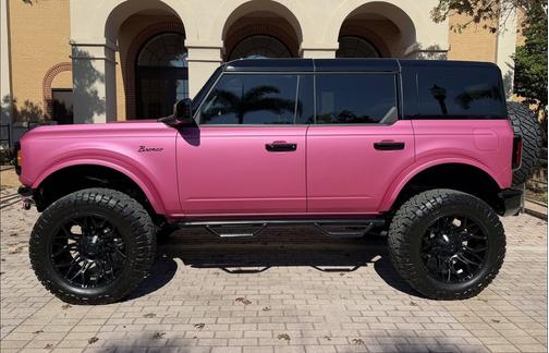 2025 Ford Bronco Outer Banks