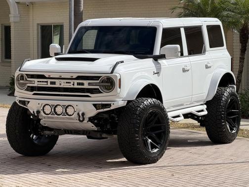 2025 Ford Bronco Outer Banks