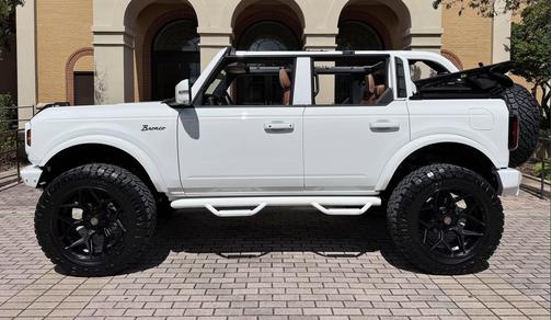 2024 Ford Bronco Outer Banks