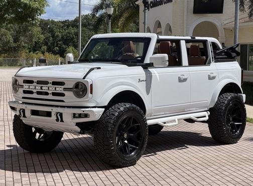 2024 Ford Bronco Outer Banks