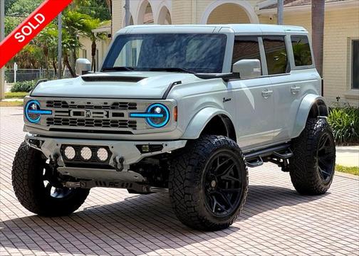 2024 Ford Bronco Outer Banks