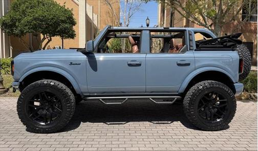2024 Ford Bronco Outer Banks