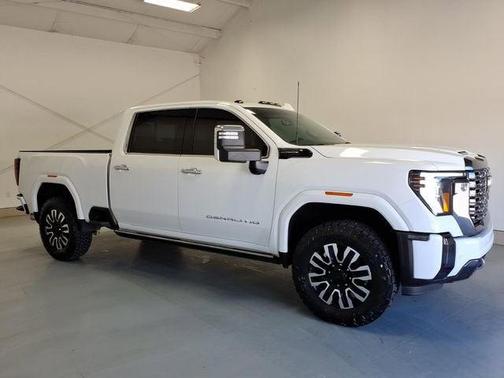Summit White 2024 GMC Sierra 2500 Denali Ultimate