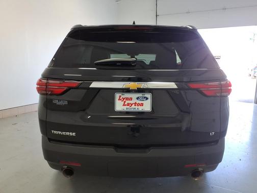 Mosaic Black Metallic 2023 Chevrolet Traverse LT Cloth