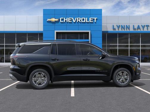 Mosaic Black Metallic 2026 Chevrolet Traverse LT