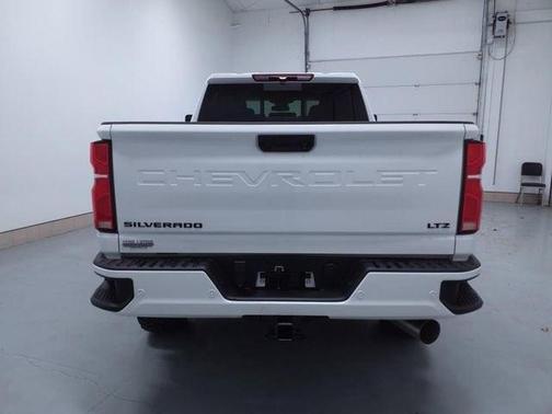 Summit White 2024 Chevrolet Silverado 2500 LTZ