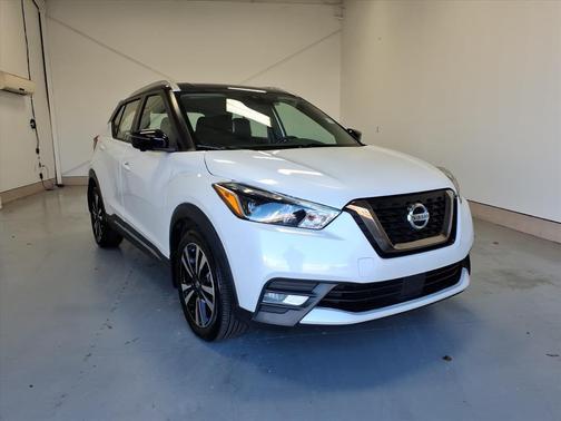 2020 Nissan Kicks SR