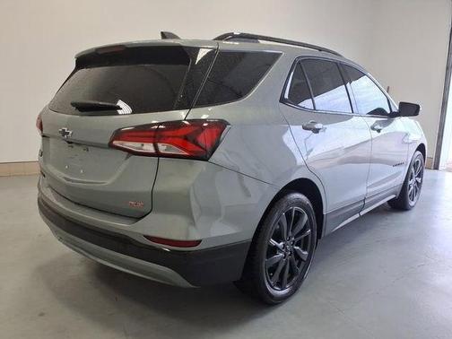 Sterling Gray Metallic 2024 Chevrolet Equinox FWD RS
