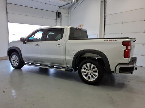 Silver Ice Metallic 2021 Chevrolet Silverado 1500 Custom