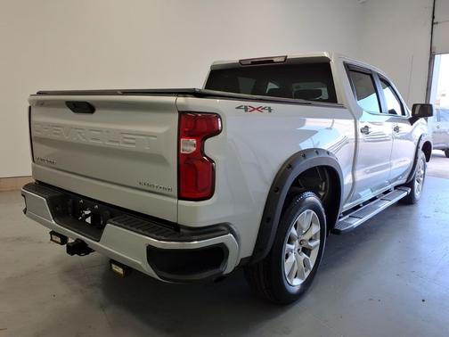 Silver Ice Metallic 2021 Chevrolet Silverado 1500 Custom