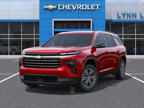 Radiant Red Tintcoat 2026 Chevrolet Traverse LT