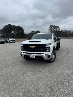 Summit White 2026 Chevrolet Silverado 3500 WT