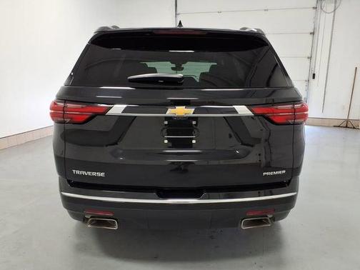 Mosaic Black Metallic 2023 Chevrolet Traverse Premier