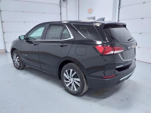 Mosaic Black Metallic 2024 Chevrolet Equinox 1LT