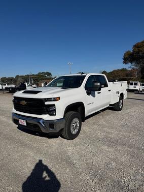 Summit White 2026 Chevrolet Silverado 2500 Crew Cab, Long Bed, WT, RWD