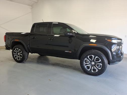 2023 GMC Canyon AT4