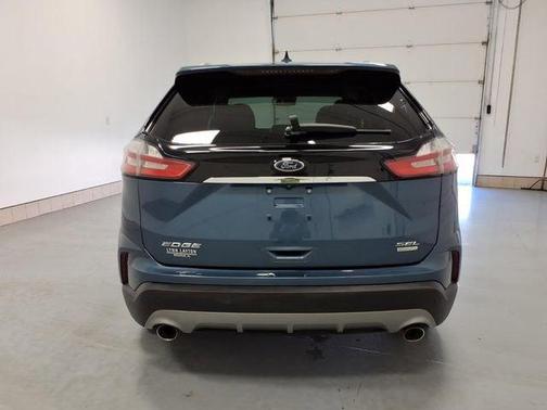 Blue Metallic 2019 Ford Edge SEL