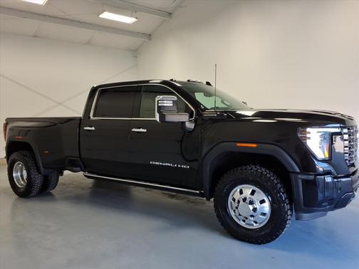 2025 GMC Sierra 3500 Denali