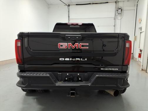 2025 GMC Sierra 3500 Denali