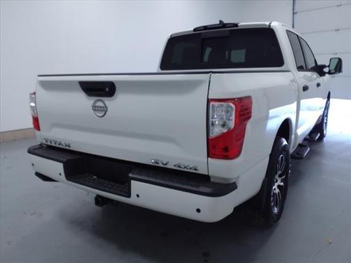 2024 Nissan Titan SV
