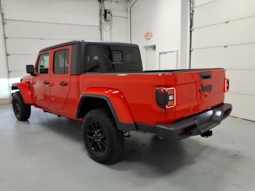 2021 Jeep Gladiator Sport S