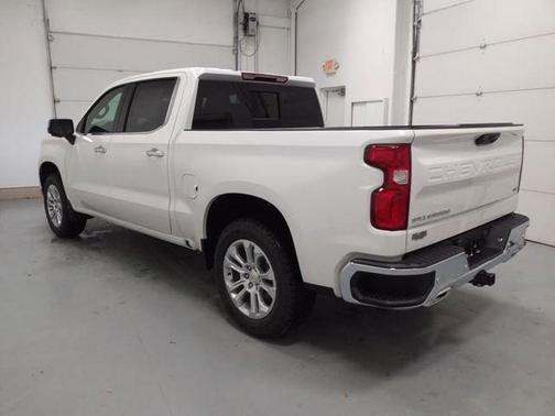 Iridescent Pearl Tricoat 2024 Chevrolet Silverado 1500 LTZ