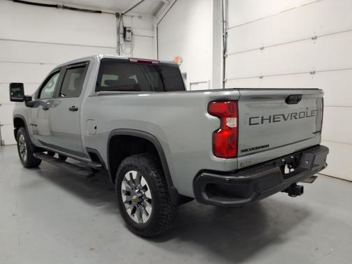 2024 Chevrolet Silverado 2500 Custom