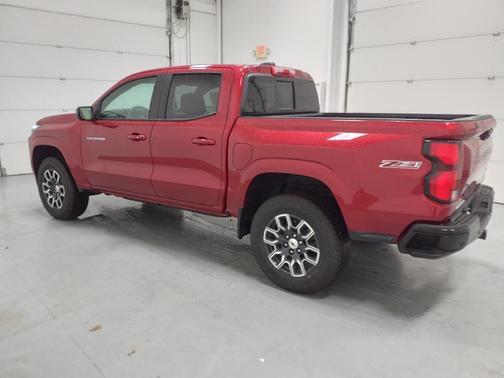Radiant Red Tintcoat 2023 Chevrolet Colorado Z71
