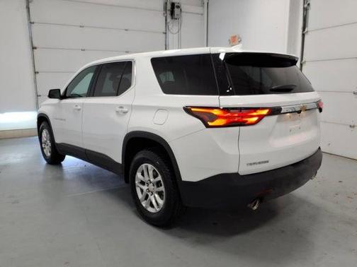 Summit White 2023 Chevrolet Traverse LS