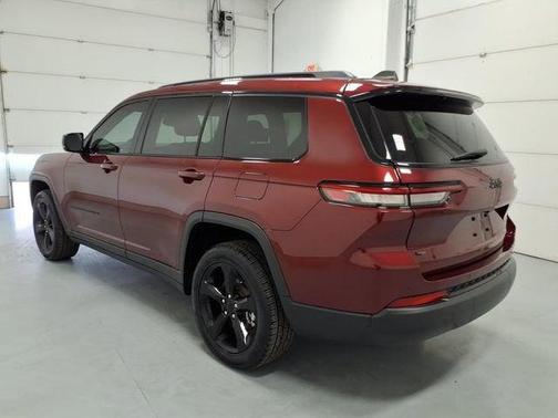 Velvet Red Pearlcoat 2023 Jeep Grand Cherokee L Altitude