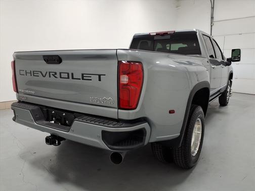 2025 Chevrolet Silverado 3500 High Country