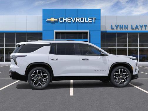 Polar White Tricoat 2026 Chevrolet Traverse High Country