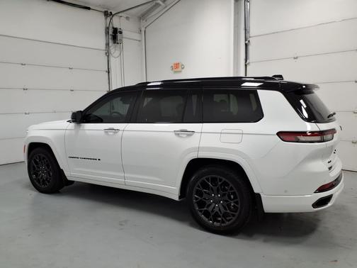 2023 Jeep Grand Cherokee L Summit Reserve
