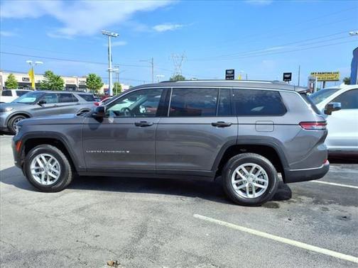 2023 Jeep Grand Cherokee L Laredo