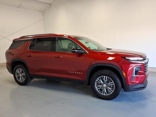 2024 Chevrolet Traverse LT