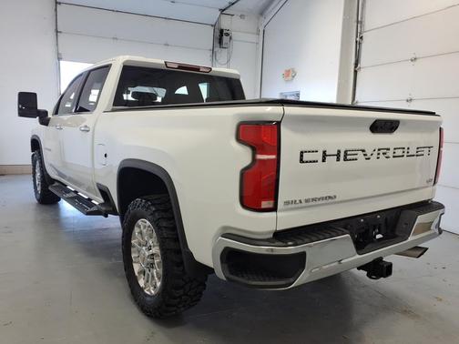Summit White 2025 Chevrolet Silverado 2500 LTZ