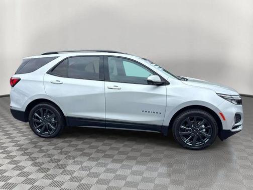 Silver Ice Metallic 2022 Chevrolet Equinox RS