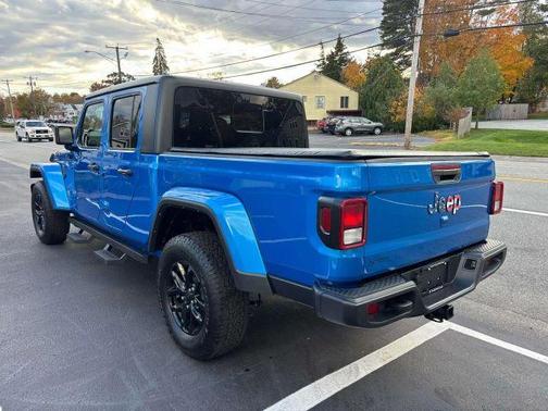 2021 Jeep Gladiator Sport