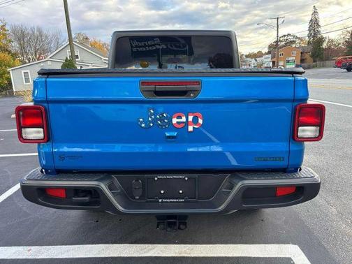 2021 Jeep Gladiator Sport