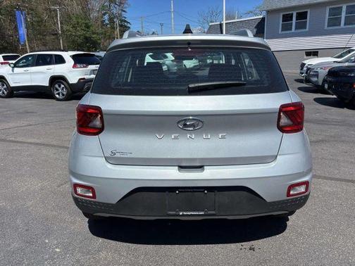Stellar Silver 2021 Hyundai VENUE SEL