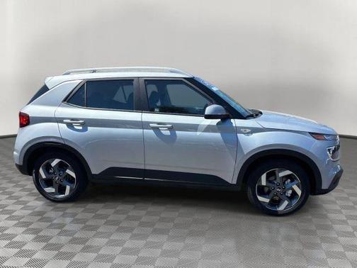Stellar Silver 2021 Hyundai VENUE SEL