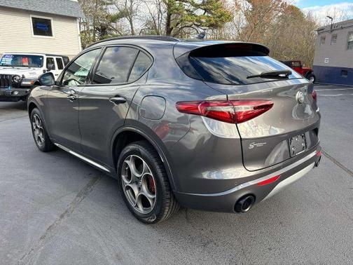 2022 Alfa Romeo Stelvio Ti