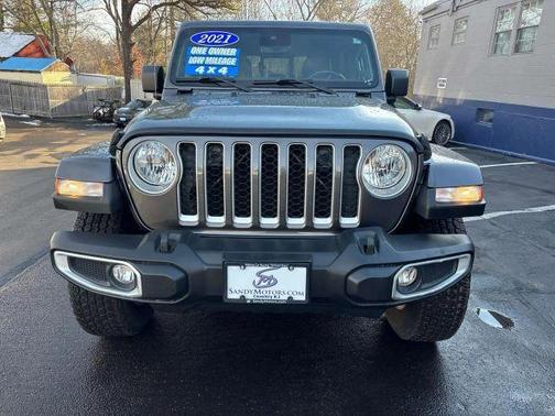 2021 Jeep Gladiator Overland