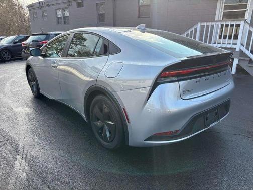 2025 Toyota Prius XLE