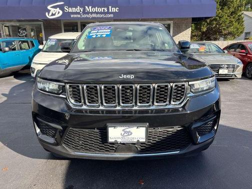 2022 Jeep Grand Cherokee Laredo