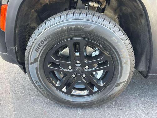 2022 Jeep Grand Cherokee Laredo