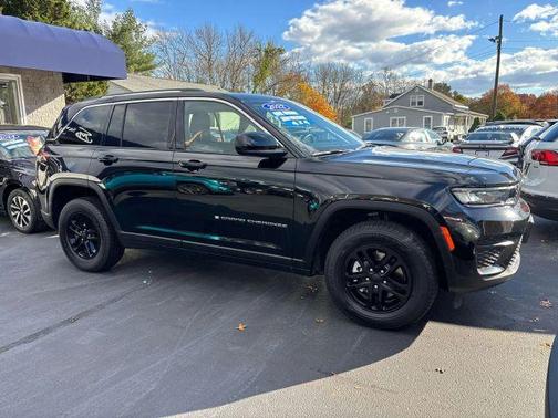 2022 Jeep Grand Cherokee Laredo