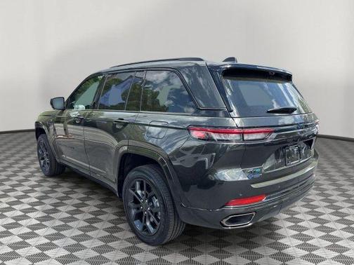 Metallic 2024 Jeep Grand Cherokee 4xe Base