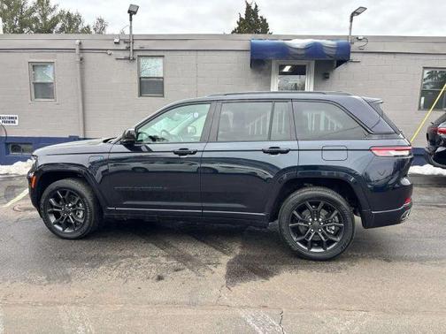 2023 Jeep Grand Cherokee 4xe Base