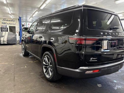 2022 Jeep Wagoneer Series III